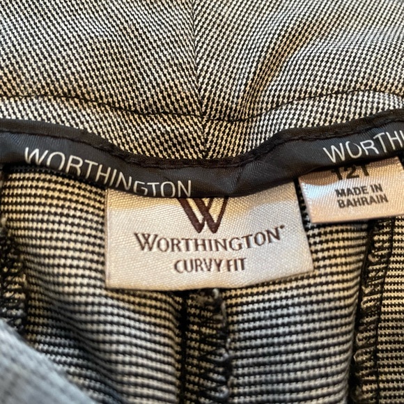 3 pair women’s dress pants, 2 Maurice’s 11/12 long & 1 Worthington 12T - Picture 3 of 4